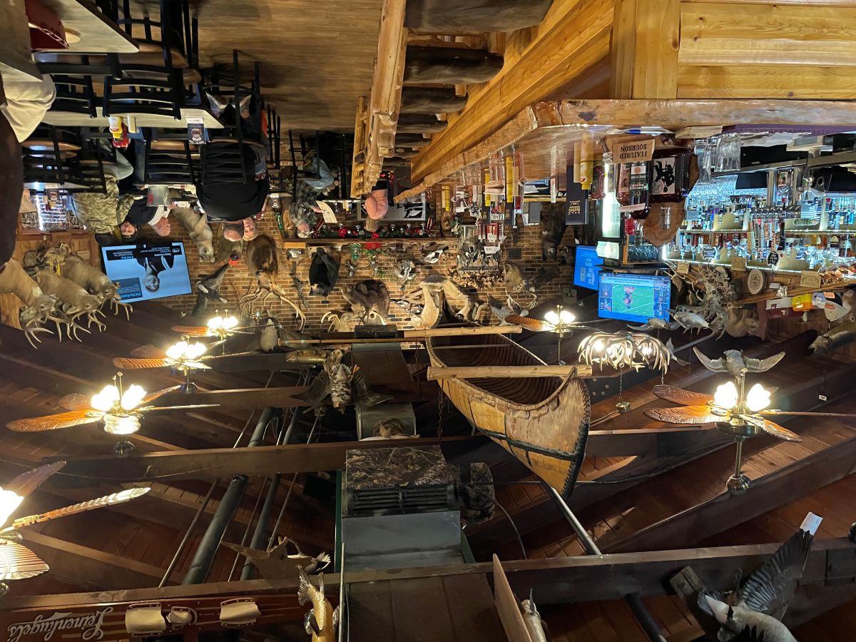 Westwoods Lodge Pub & Grill