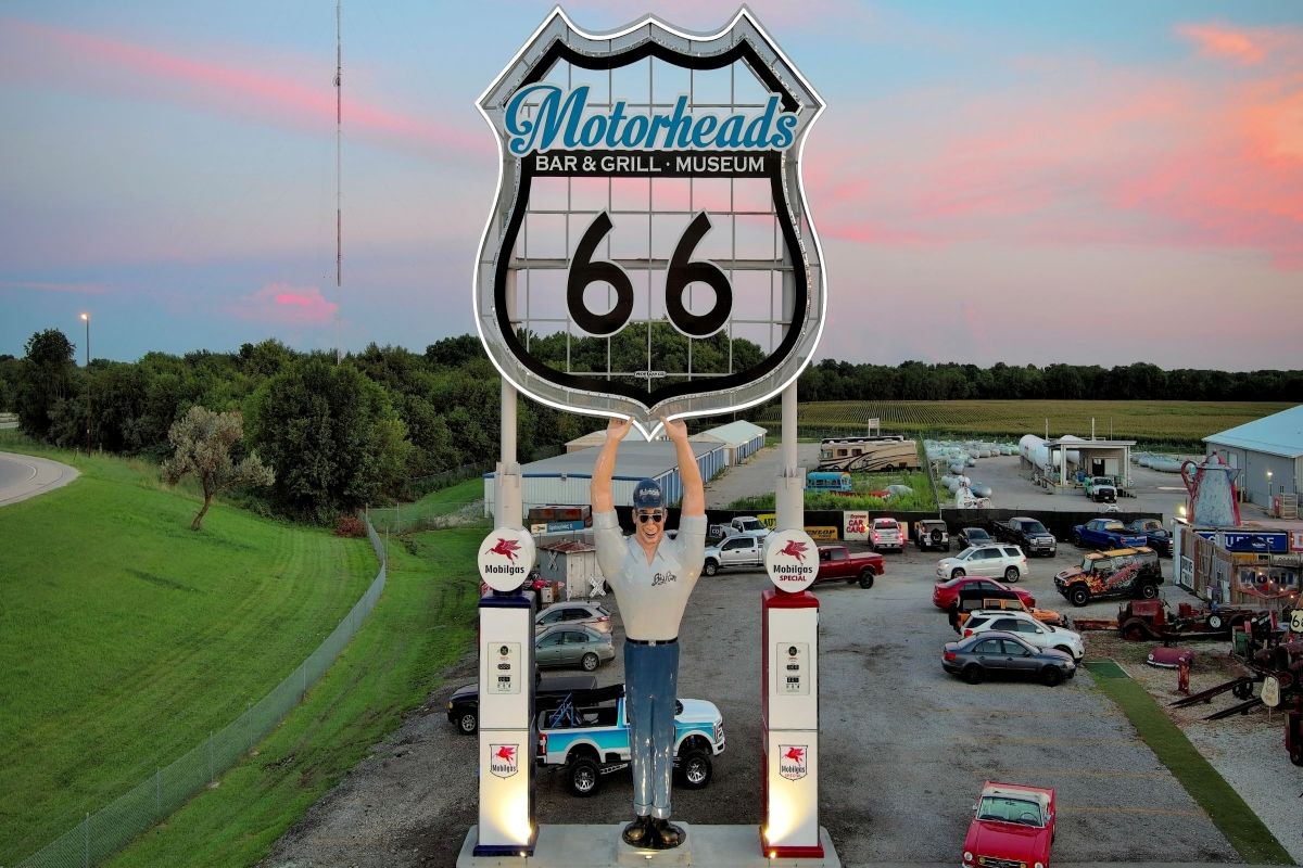 Route 66 Giants of Springfield Illinois