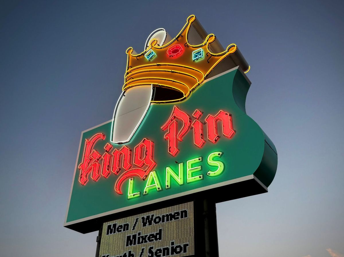 King Pin Lanes Bowling Center