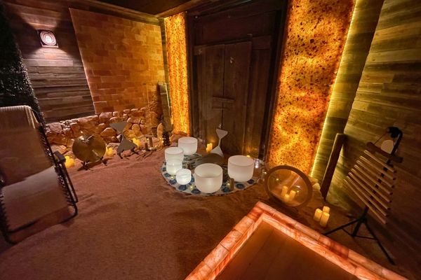 Waves of Calm Salt Cave Soundbath by Serenity Sounds