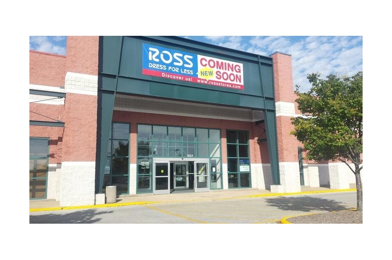 Exterior of Ross Dress for Less in Champaign.