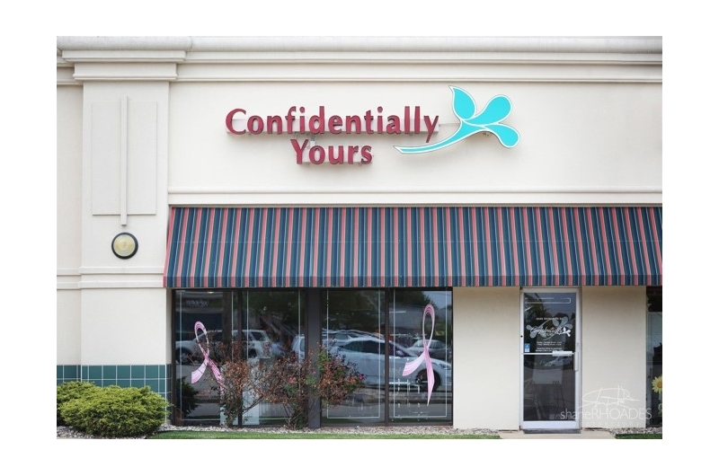 Exterior of Confidentially Yours.