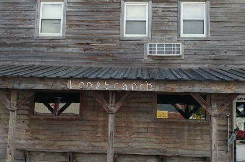 Exterior of Longbranch in Gifford.