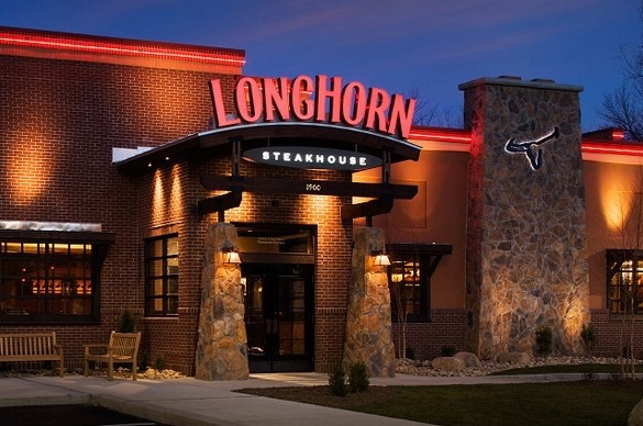 Exterior of Longhorn Steakhouse.