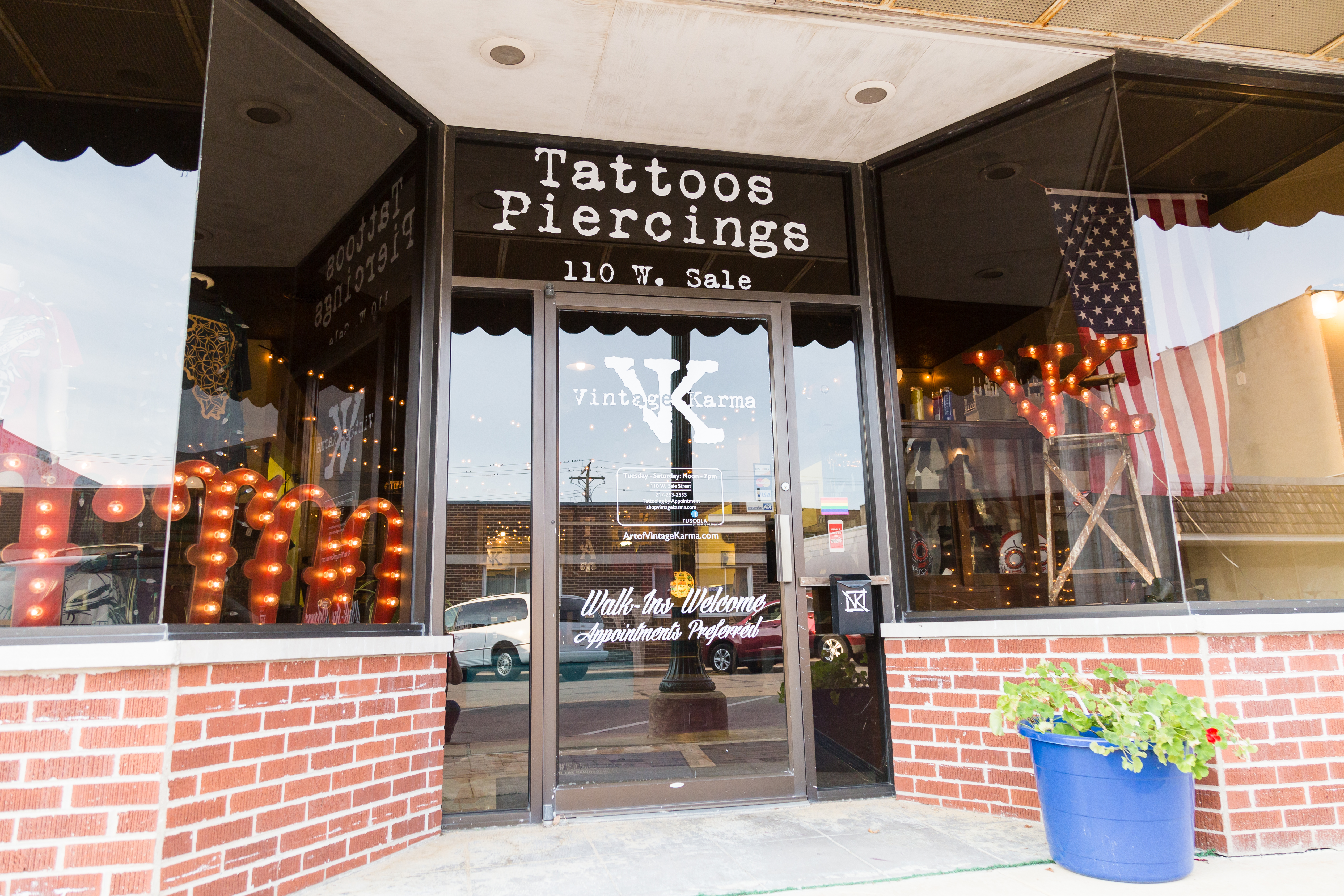 Exterior of Vintage Karma located in Tuscola.