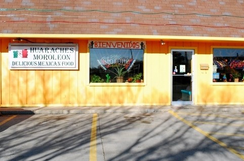 Exterior of Huarches Moroleon.