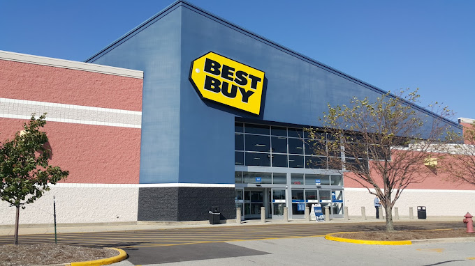 Exterior of Best Buy in Champaign