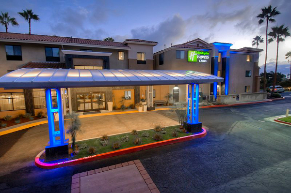 Holiday Inn Express & Suites Carlsbad Beach