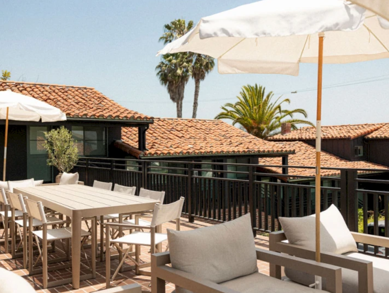 Woods Cove Inn