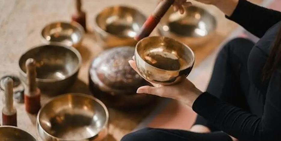 Floating Frequencies Sound Bath