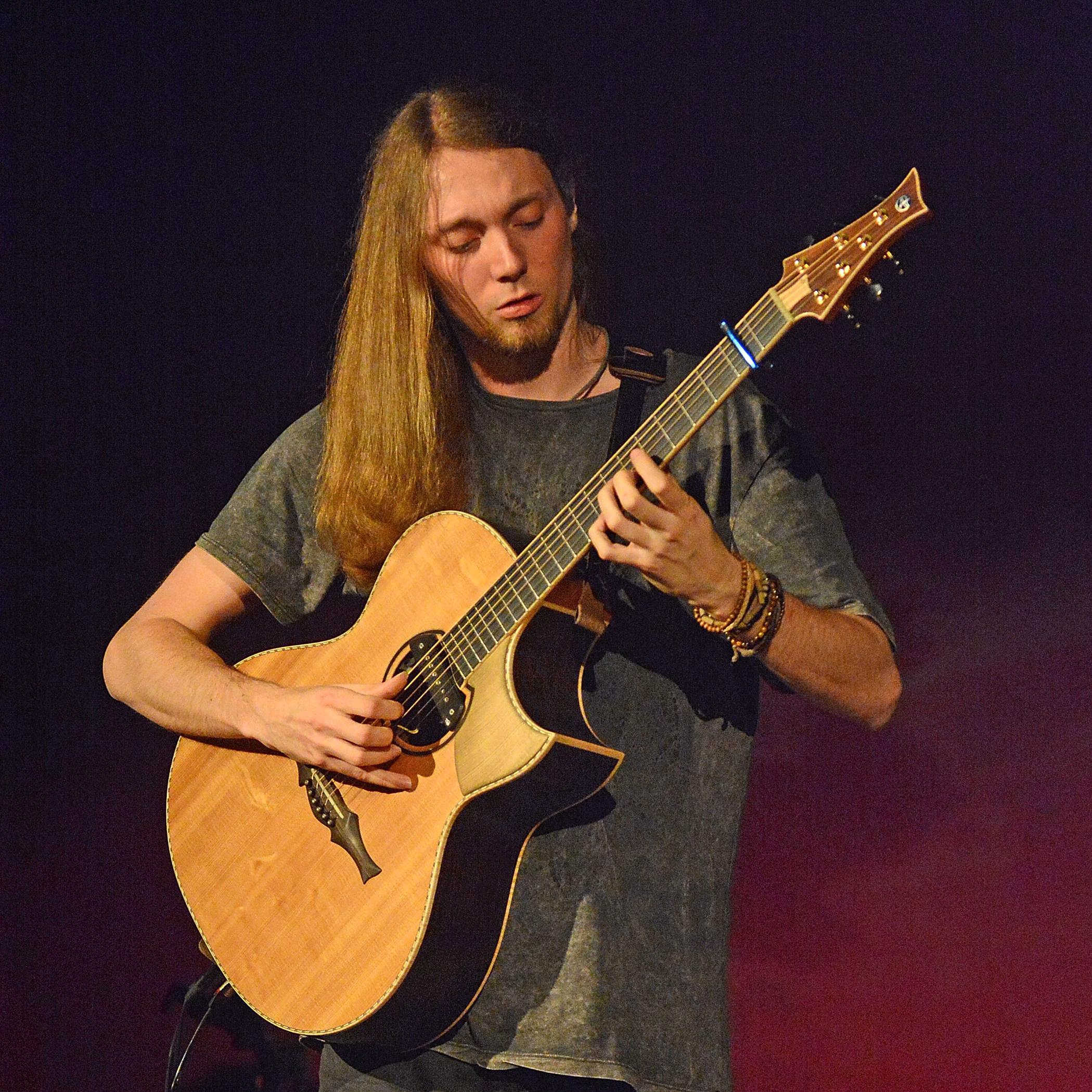 Mike Dawes (21+ Event)