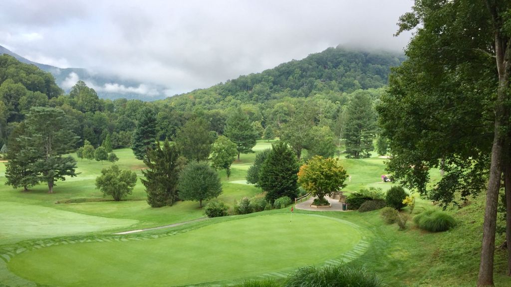 Luxury Cabin Condo at Maggie Valley Country Club Visit NC Smokies