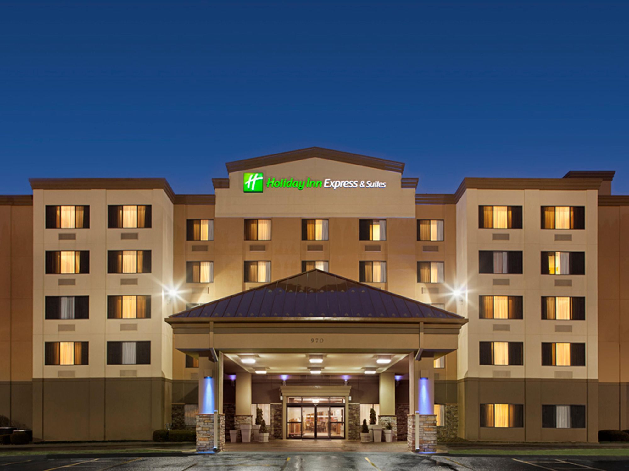 Holiday Inn Express Hotel & Suites