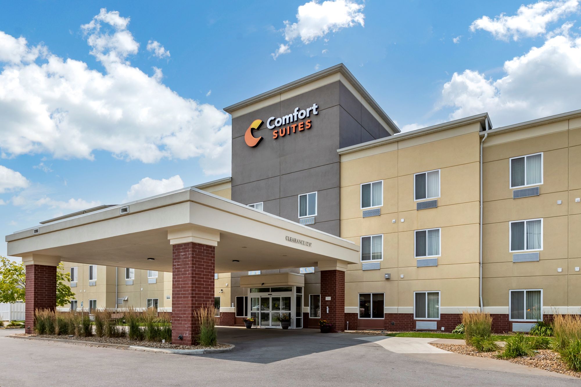 Comfort Suites