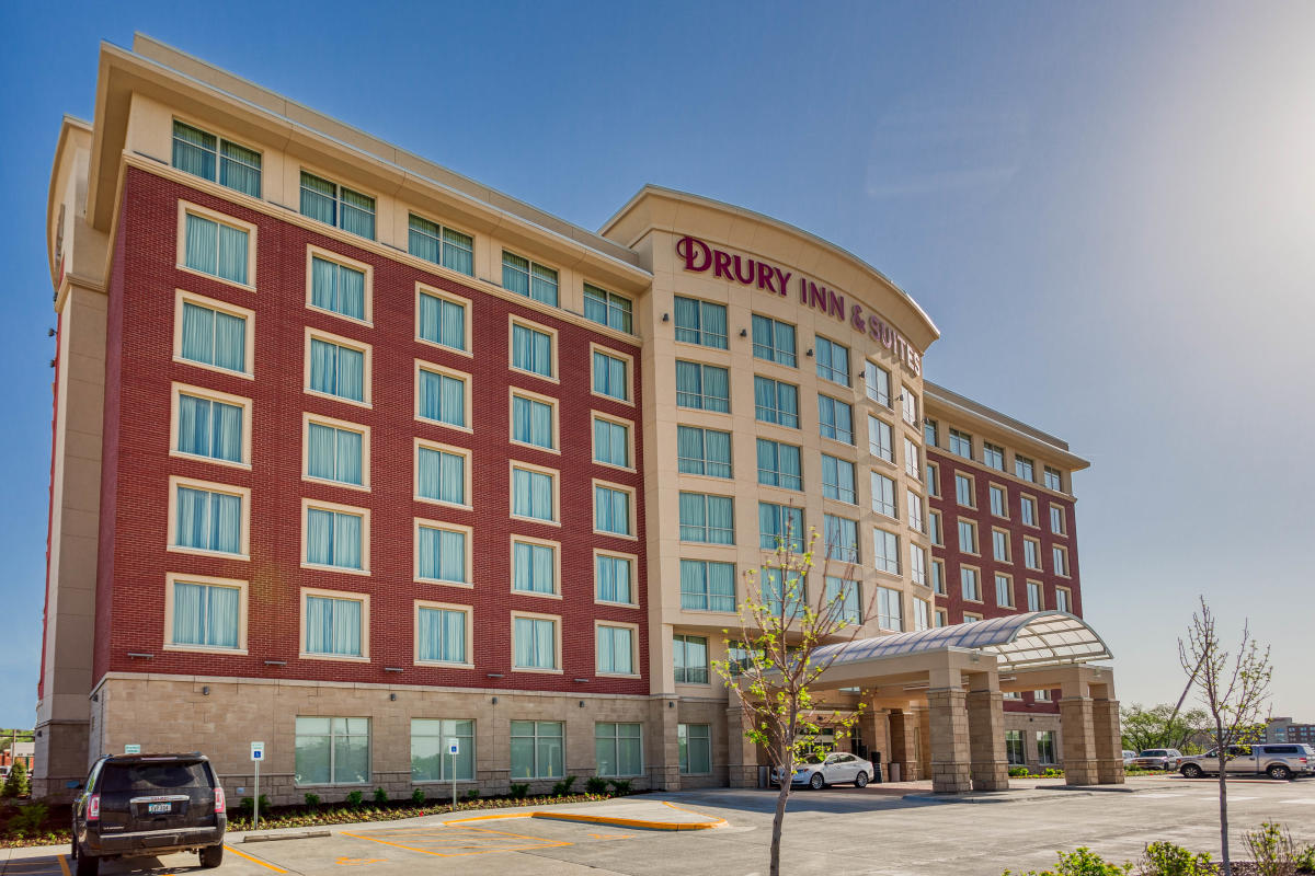 Drury Inn & Suites