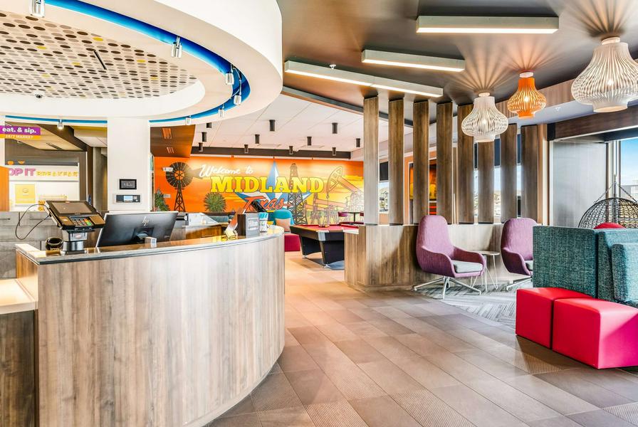 Tru by Hilton Midland image