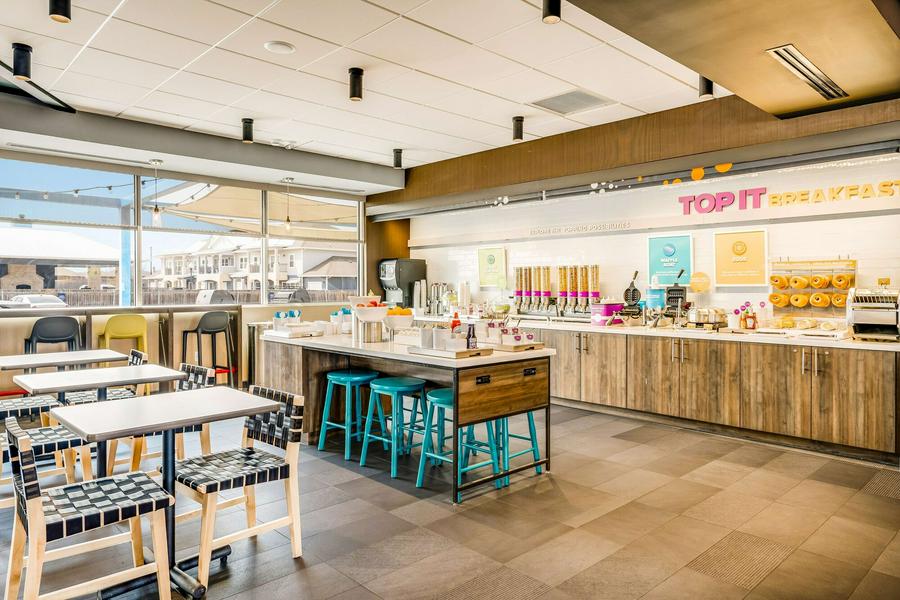 Tru by Hilton Midland image