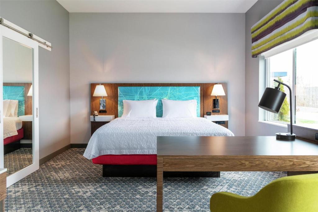 Hampton Inn Midland West image