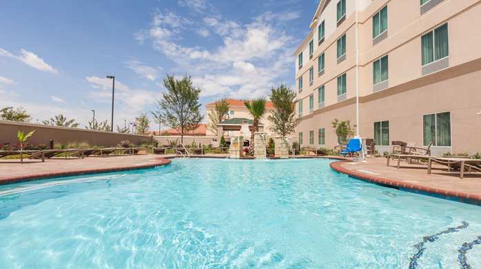 Hilton Garden Inn image