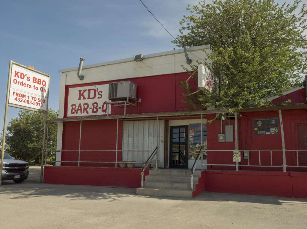 KD’s Bar-B-Q image