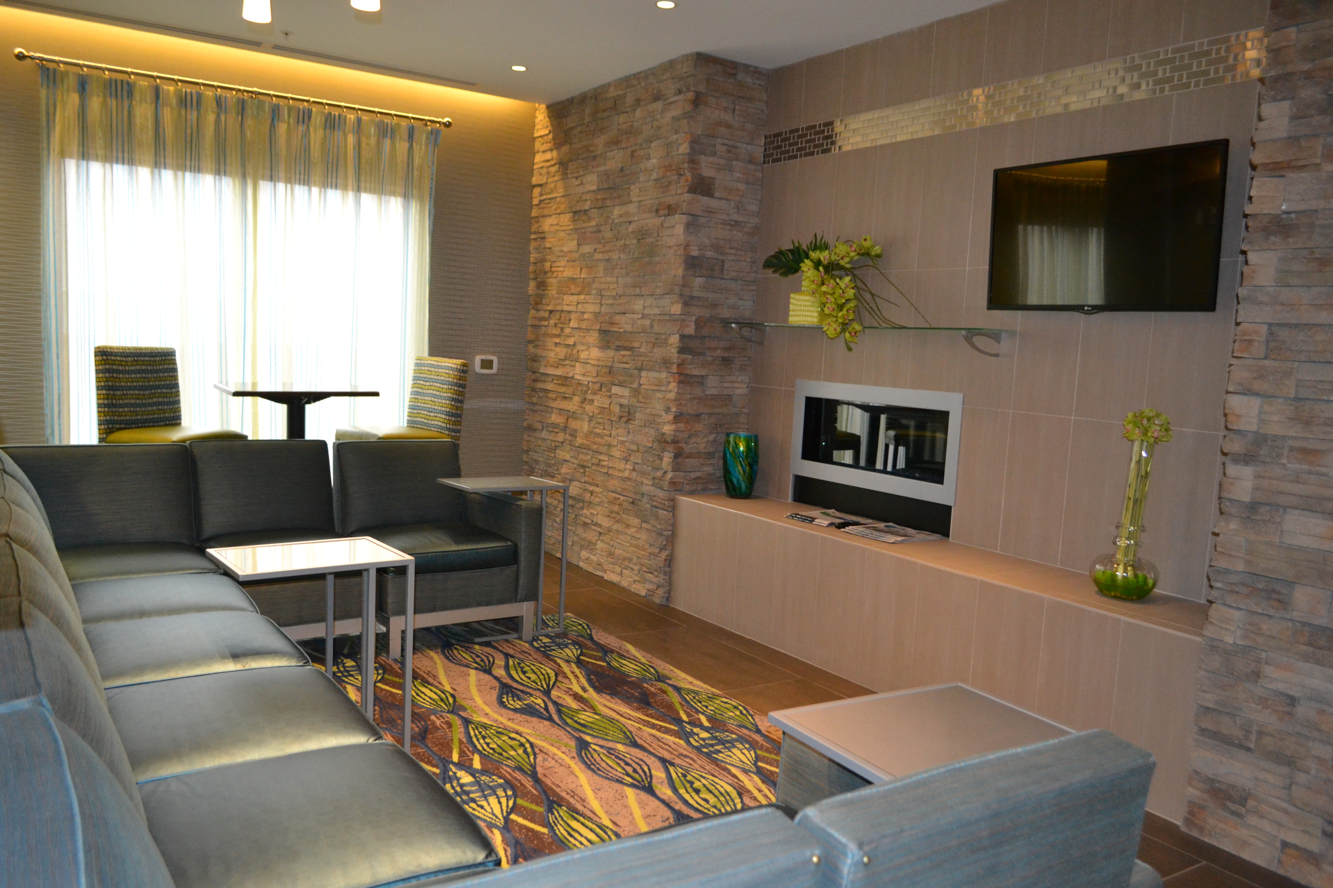 Holiday Inn Express & Suites – I-20 image