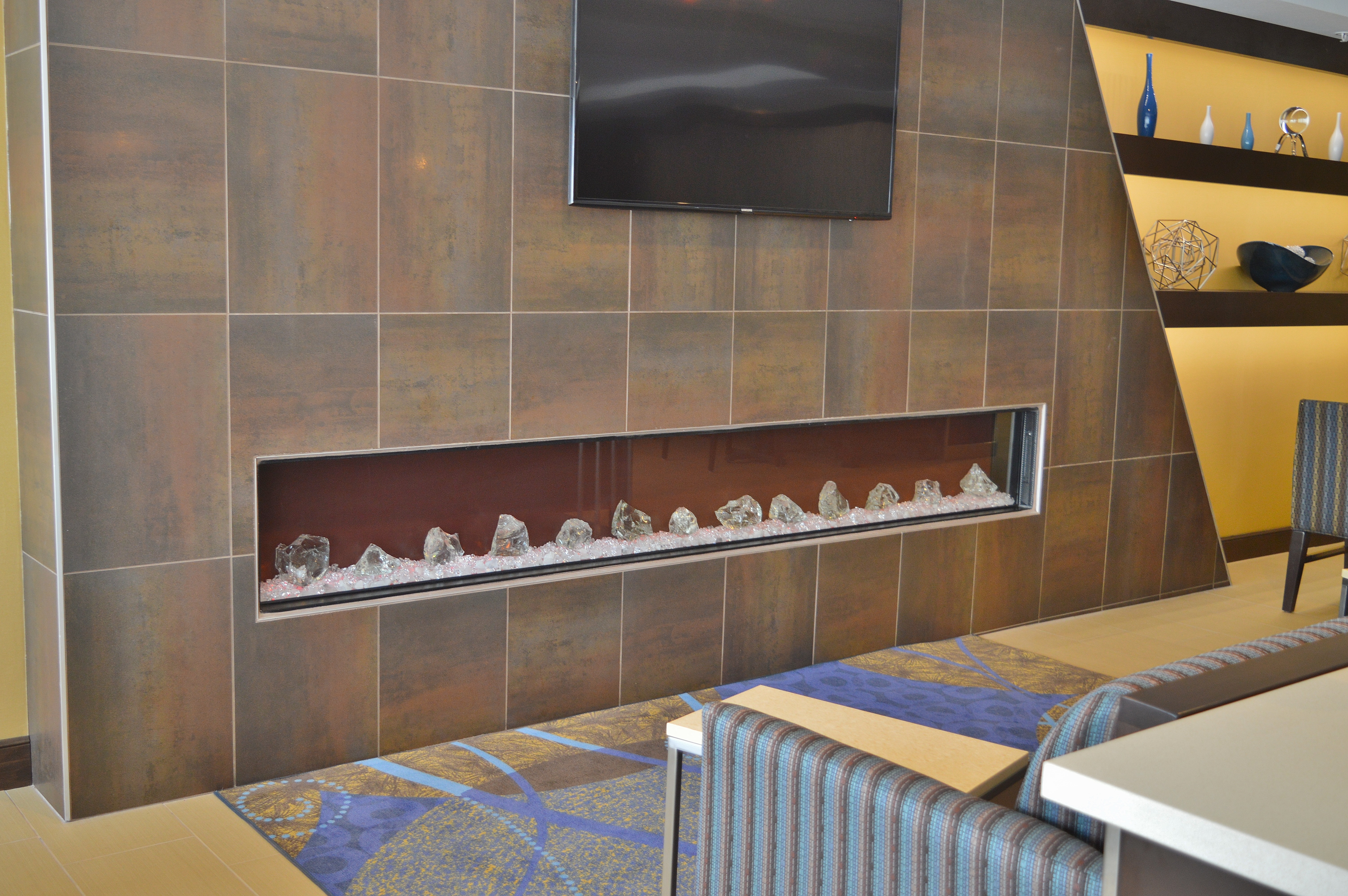 Holiday Inn Express & Suites – Loop 250 image