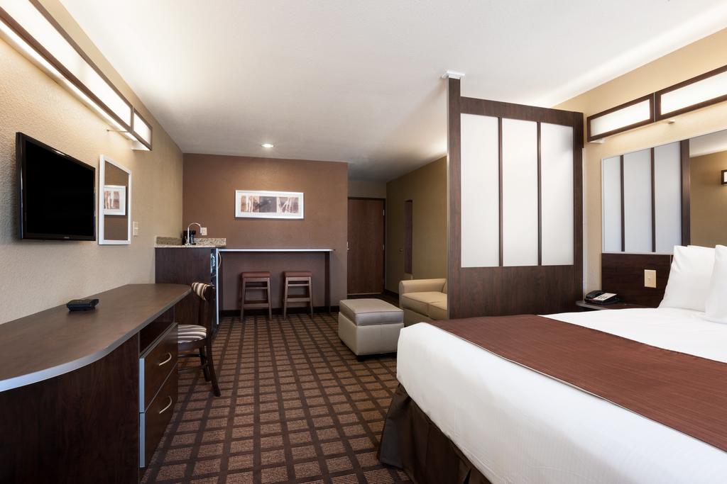 Microtel Inn & Suites by Wyndham image