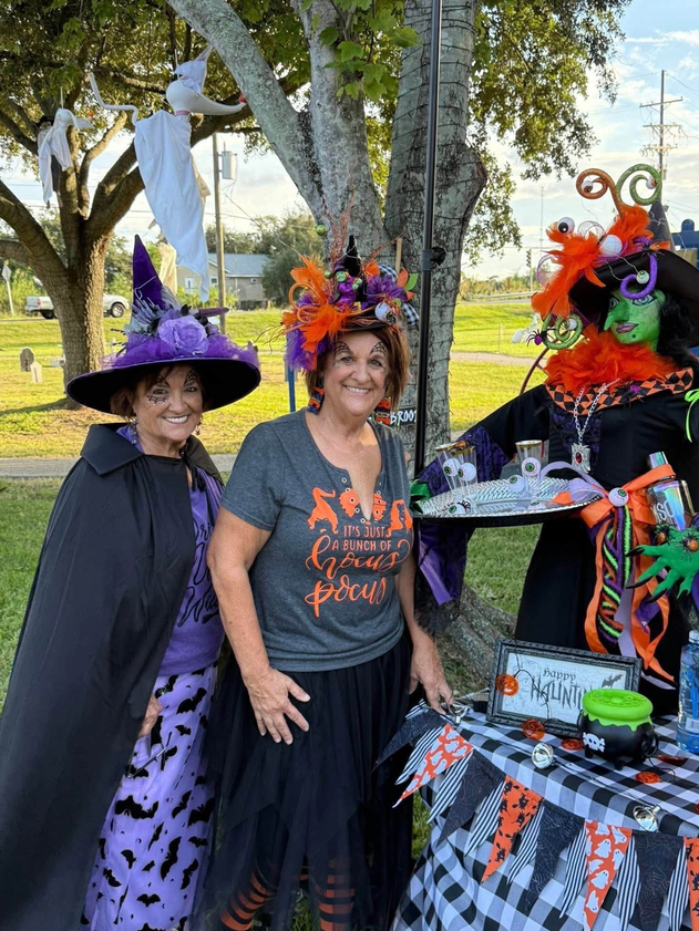 Old Town Hall Walking Trail: Witches & Warlocks Wine Walk
