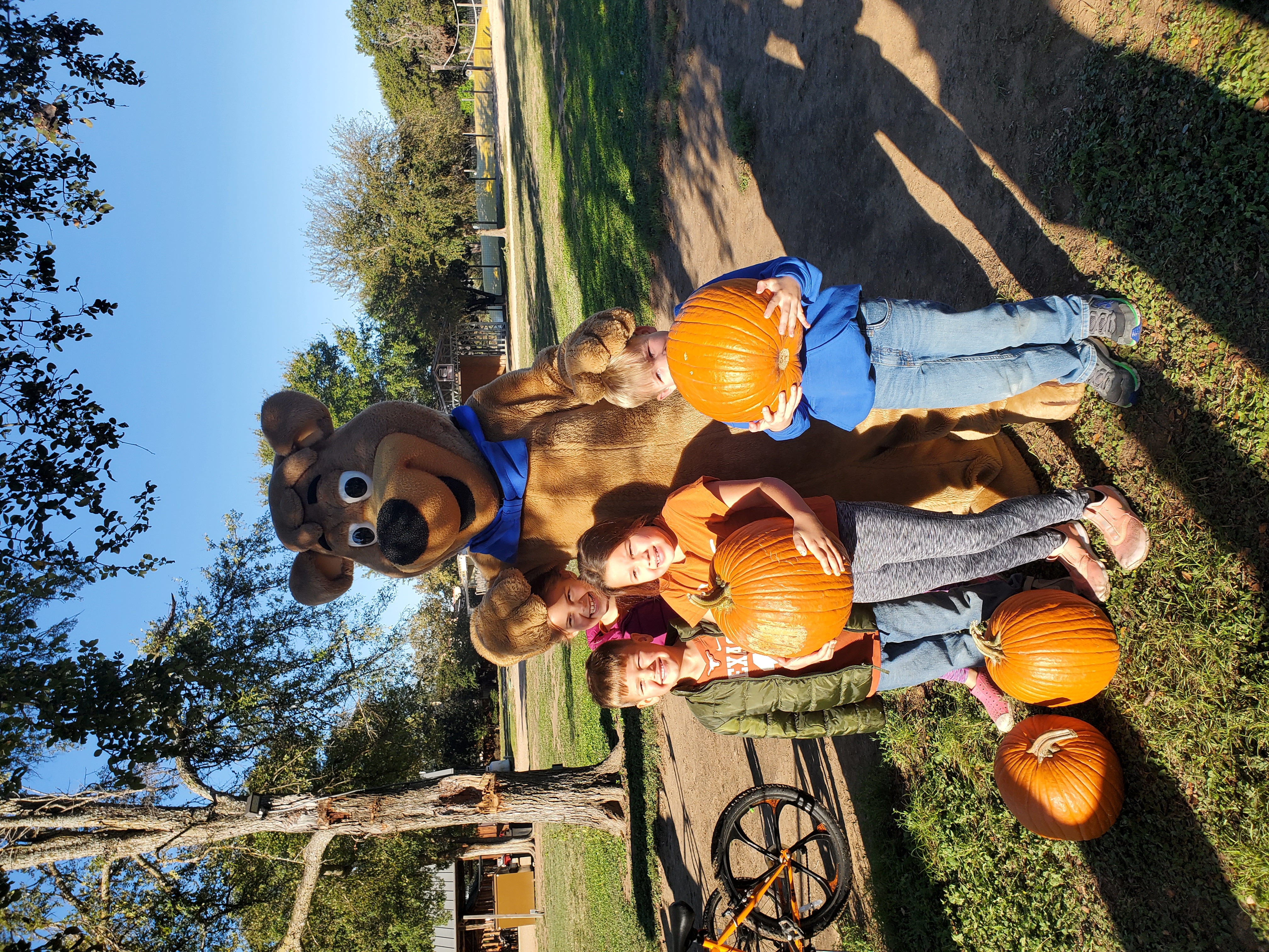 Texas WIne Country Jellystone Park Camp Resort: Spooky Skele-bration Weekend!