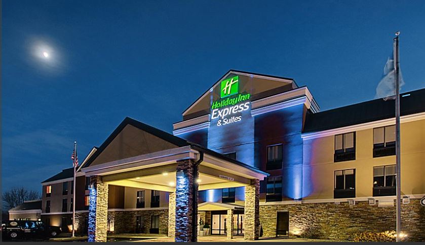 Holiday Inn Express & Suites (I-380 @ 33rd Ave)